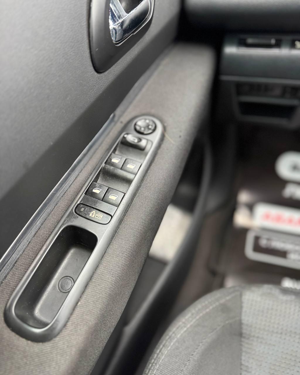 Peugeot 3008 I , 2011 г., автомат, бензин - фото 17