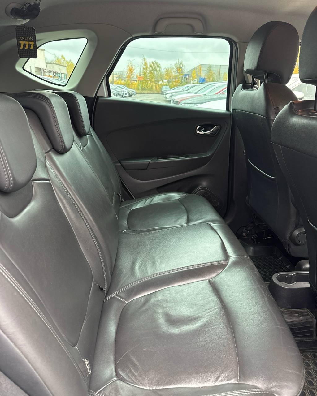 Renault Kaptur I , 2016 г., автомат, бензин - фото 11