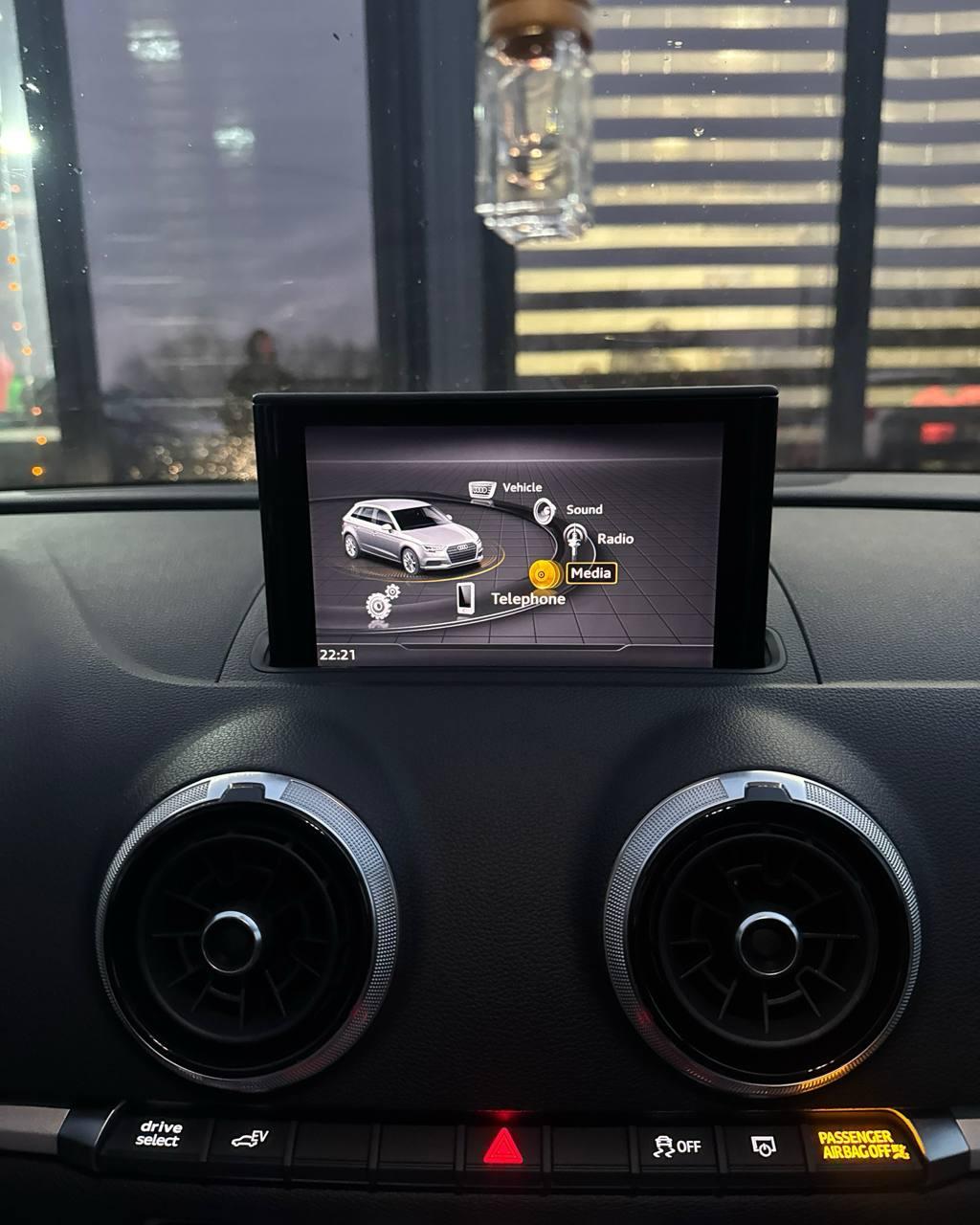 Audi A3 8V · Рестайлинг , 2017 г., робот, бензин - фото 16