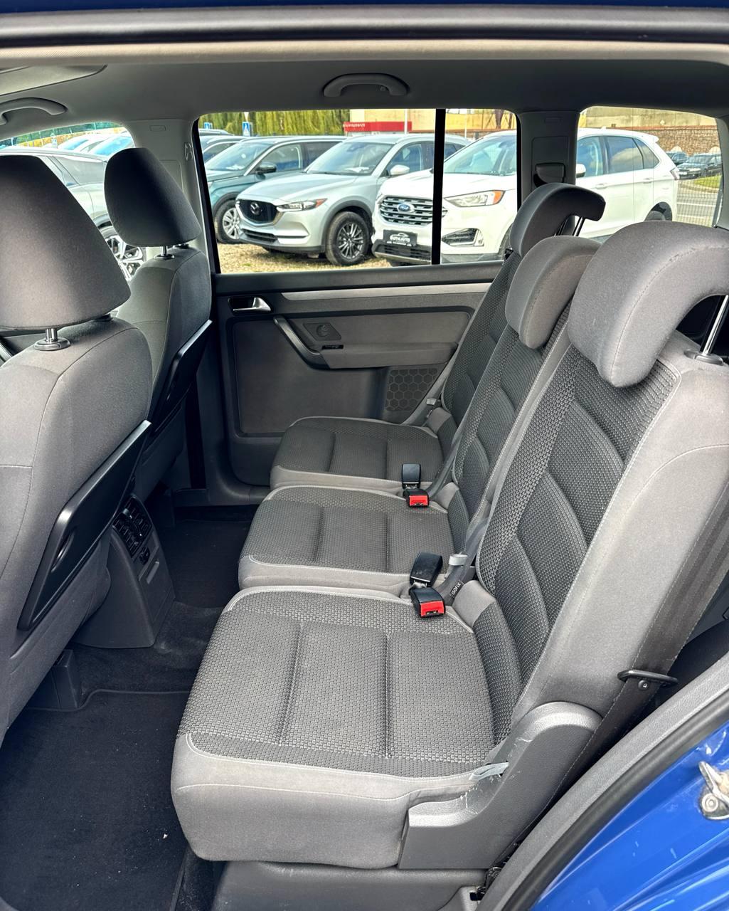 Volkswagen Touran I · 2-й рестайлинг , 2010 г., механика, дизель  - фото 14