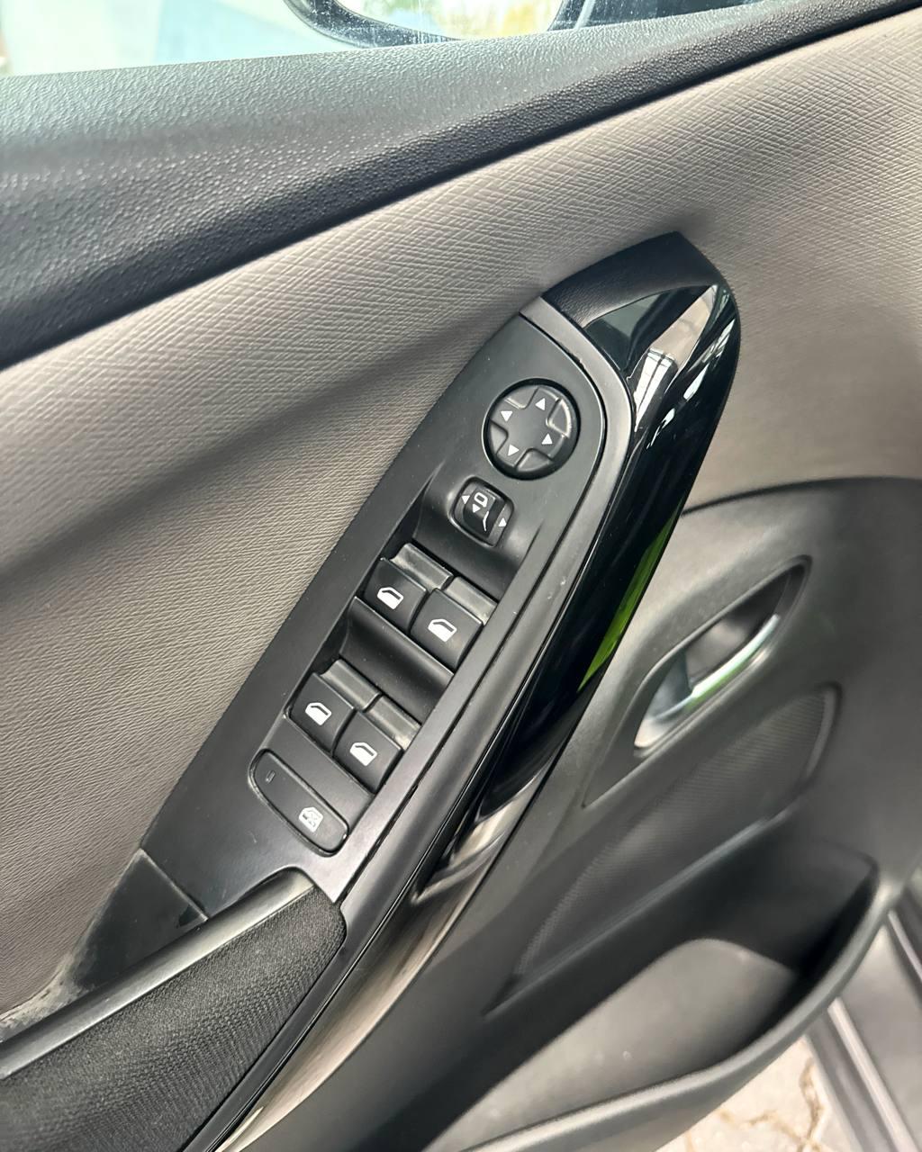 Citroen C4 Picasso II · Рестайлинг , 2017 г., механика, дизель - фото 9