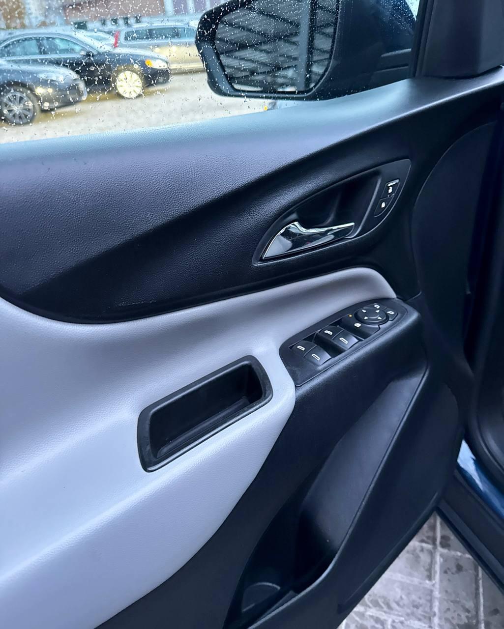 Chevrolet Equinox III · Рестайлинг , 2022 г., автомат, бензин - фото 9