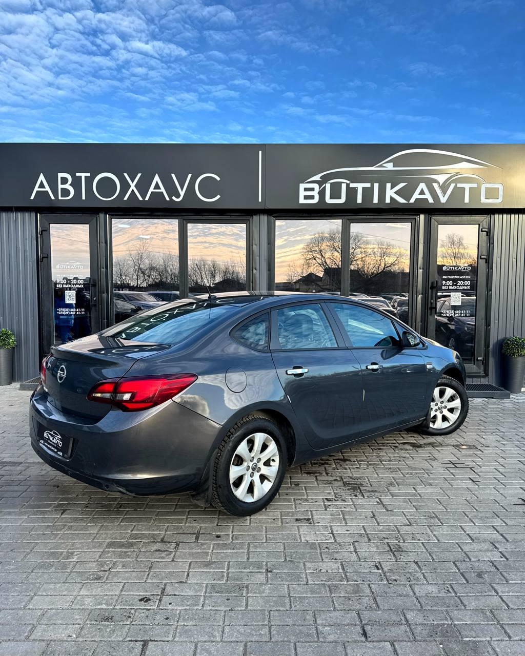 Opel Astra J · Рестайлинг , 2013 г., механика, бензин - фото 6