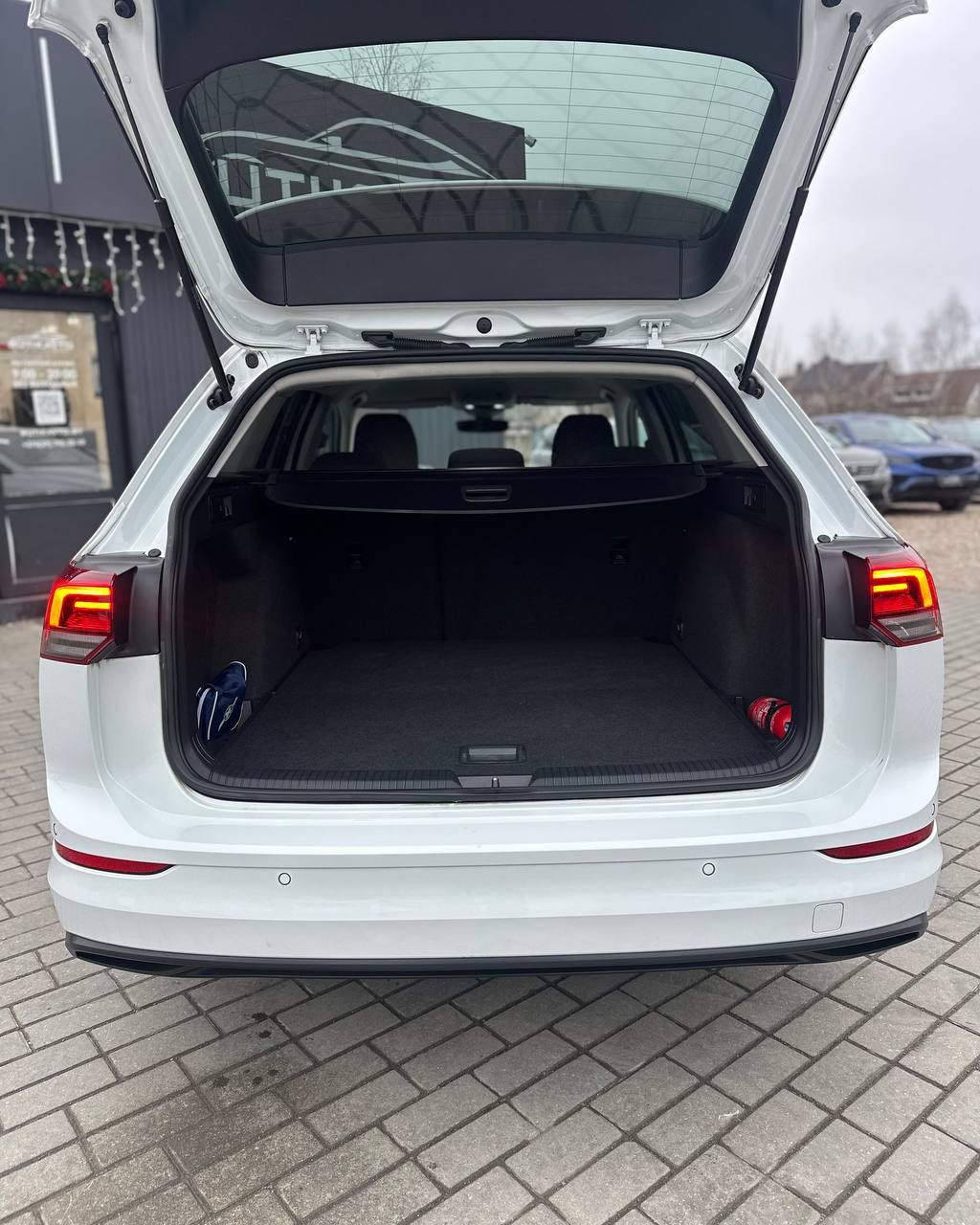 Volkswagen Golf VIII , 2022 г., механика, бензин - фото 12