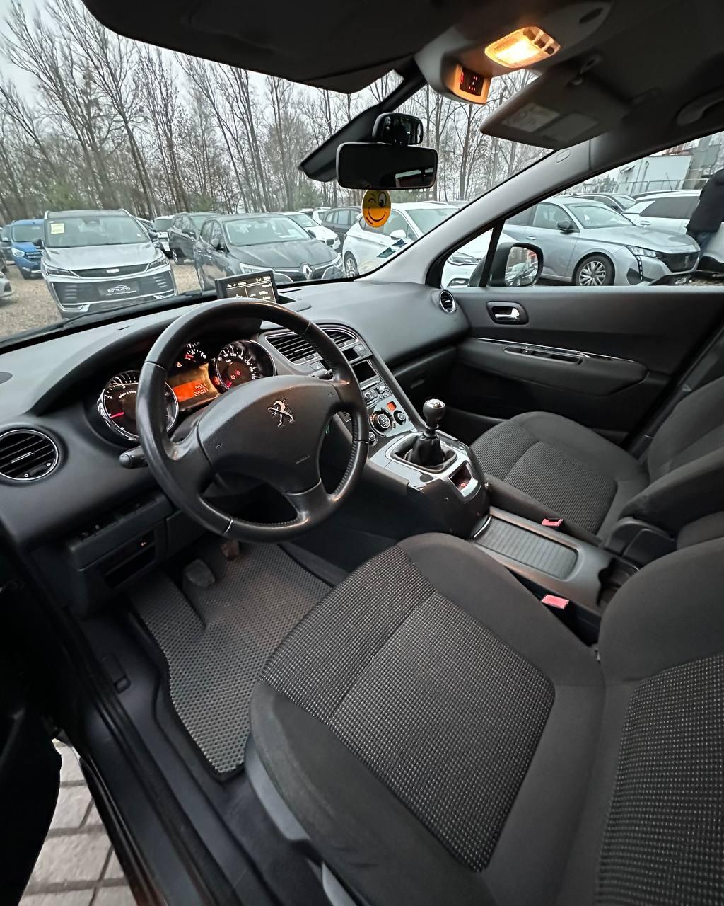 Peugeot 5008 I · Рестайлинг , 2015 г., механика, дизель - фото 7