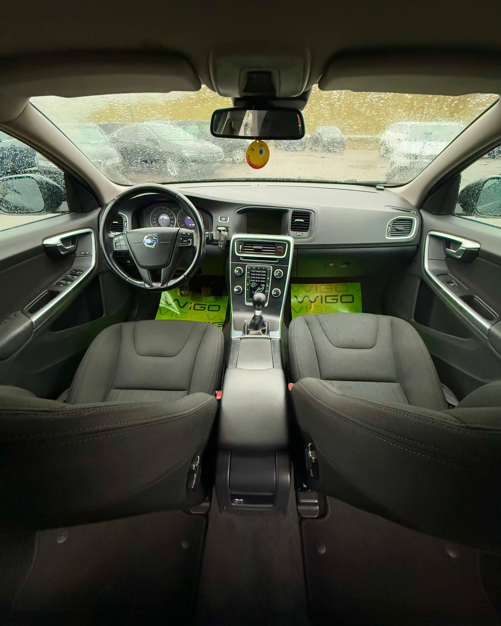 Volvo V60 I , 2011 г., механика, дизель - фото 15