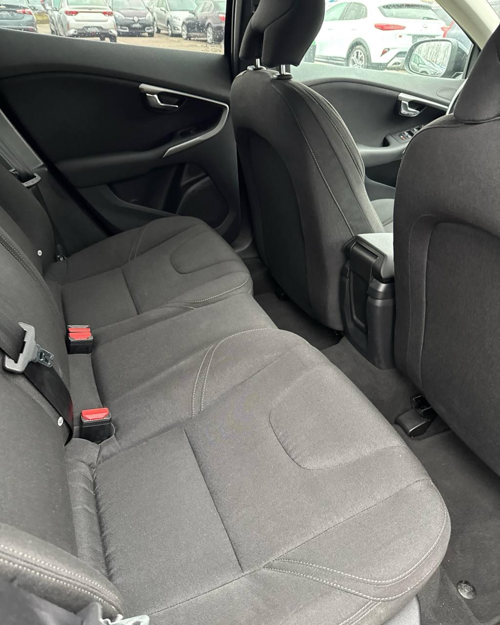 Volvo V40 II , 2014 г., механика, дизель - фото 12