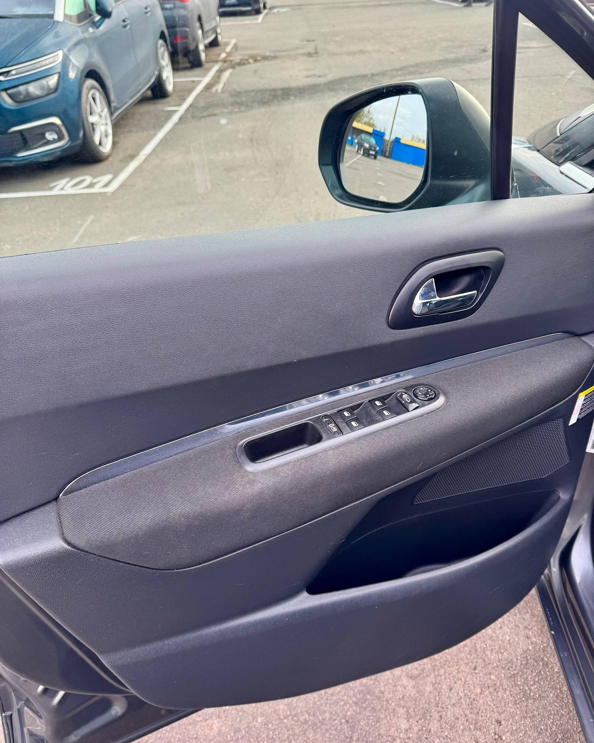 Peugeot 5008 I , 2010 г., механика, дизель - фото 9