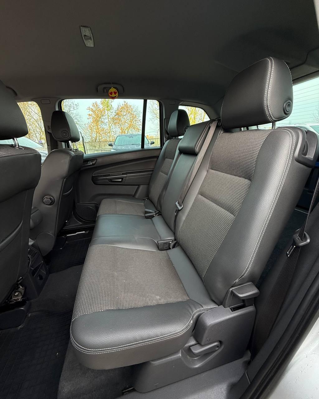 Opel Zafira B · Рестайлинг , 2009 г., механика, дизель - фото 8