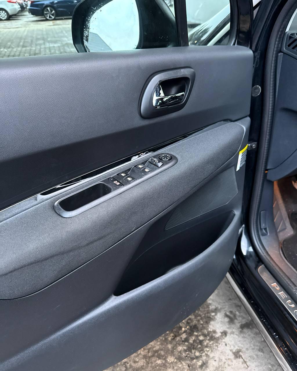 Peugeot 3008 I , 2012 г., механика, дизель - фото 9