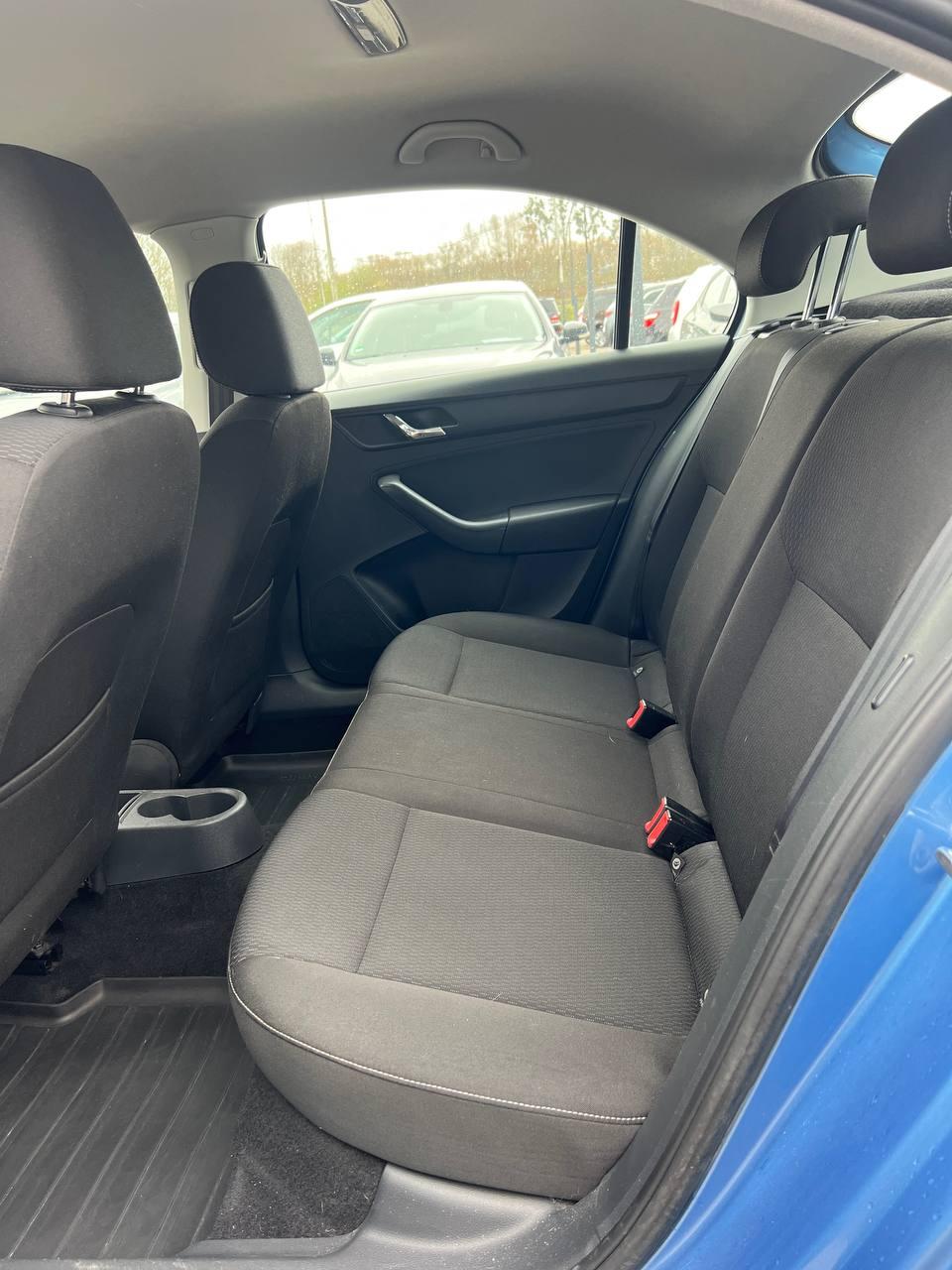 Skoda Rapid I , 2013 г., механика, бензин - фото 13