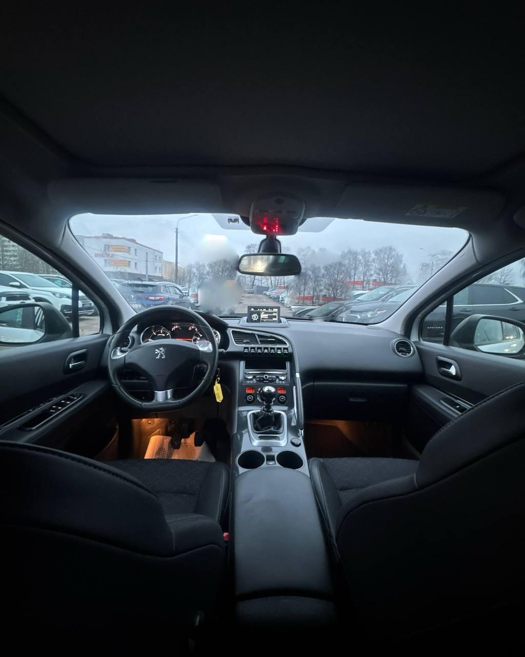 Peugeot 3008 I · Рестайлинг , 2014 г., механика, дизель - фото 9
