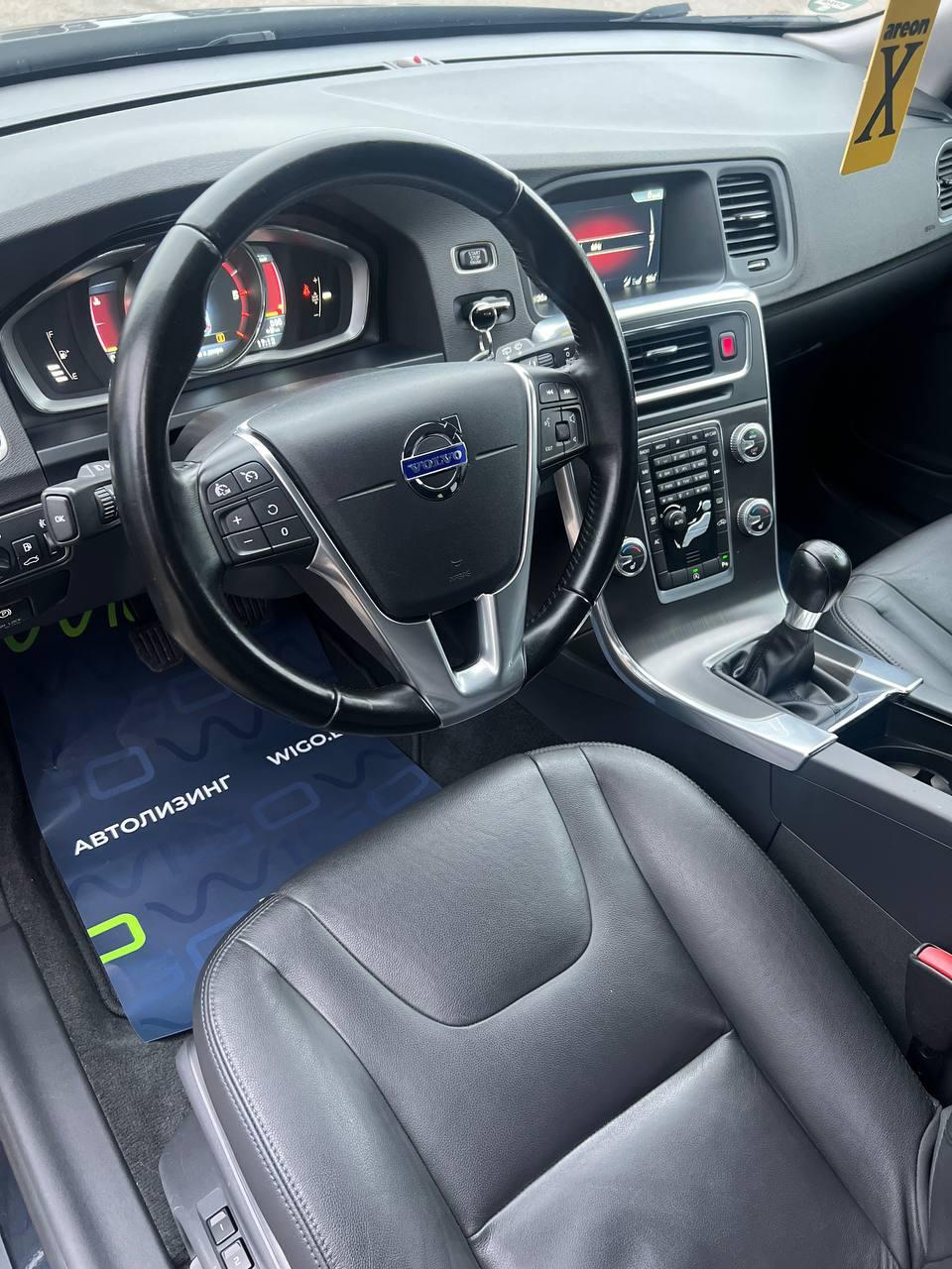 Volvo V60 I · Рестайлинг , 2014 г., механика, дизель - фото 11