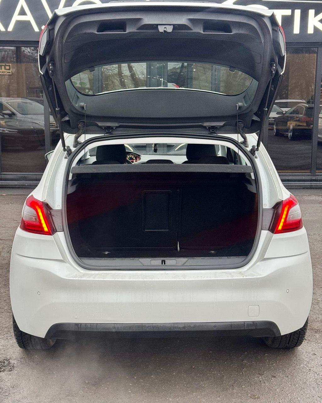 Peugeot 308 T9 · Рестайлинг , 2019 г., автомат, бензин - фото 12