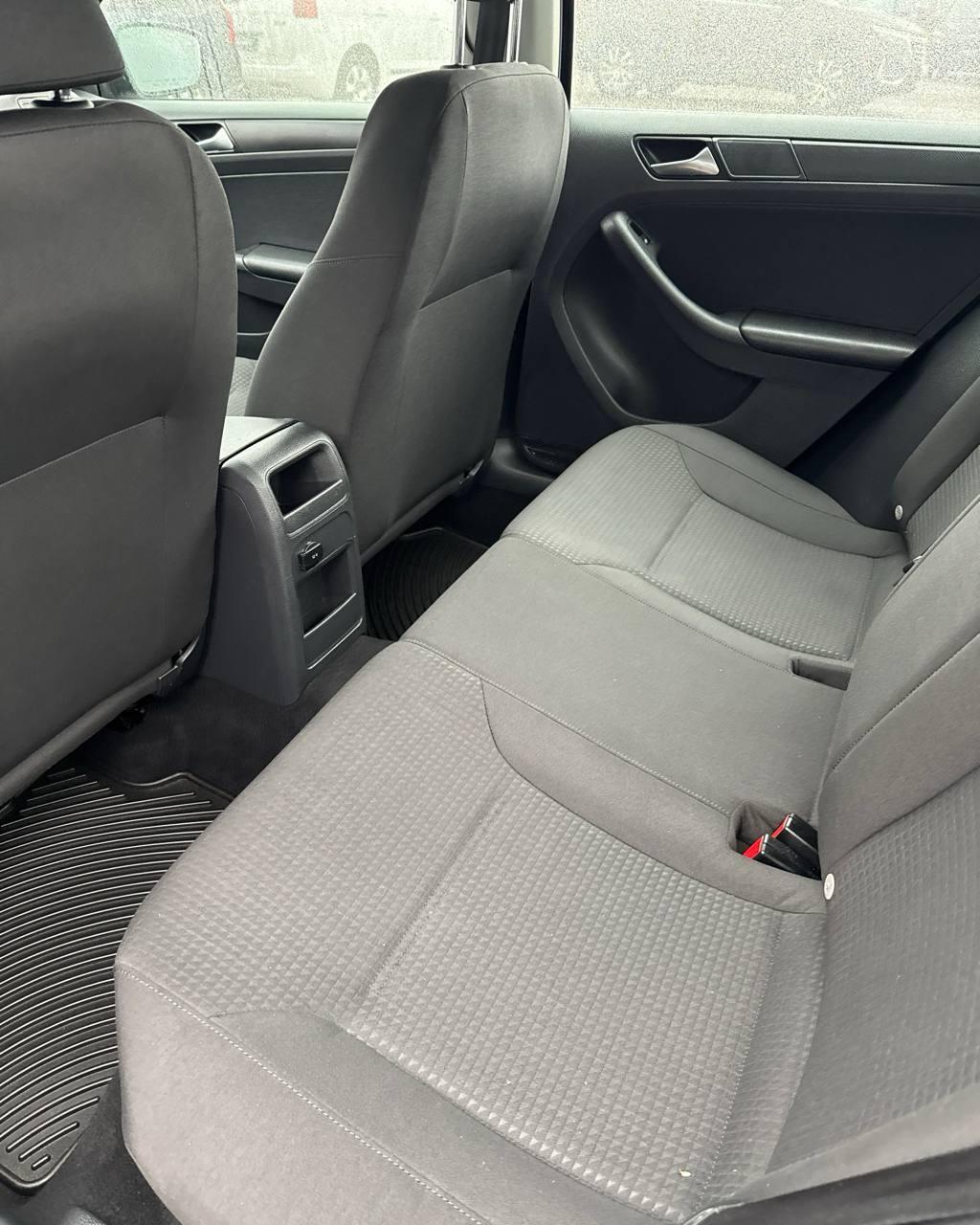 Volkswagen Jetta VI · Рестайлинг , 2015 г., автомат, бензин - фото 11