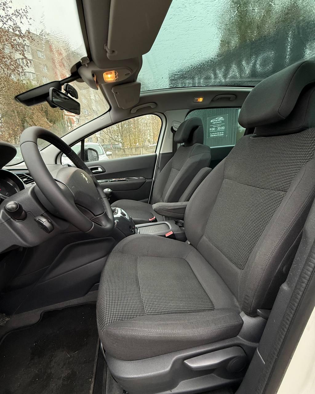 Peugeot 5008 I , 2011 г., механика, дизель - фото 7