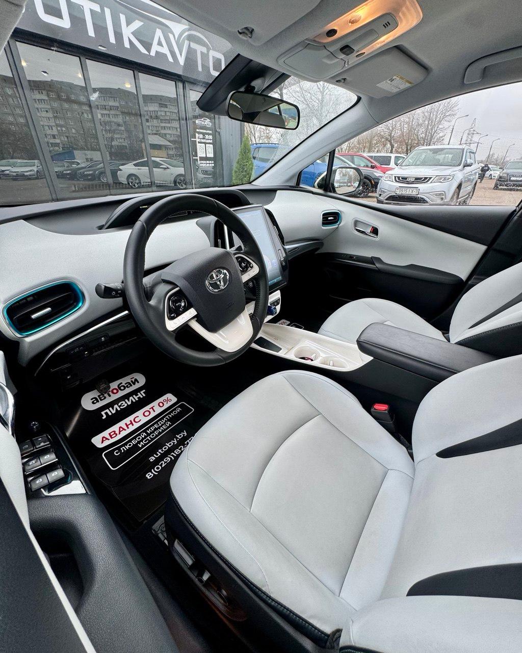 Toyota Prius IV (XW50) · Рестайлинг , 2018 г., вариатор, бензин - фото 10