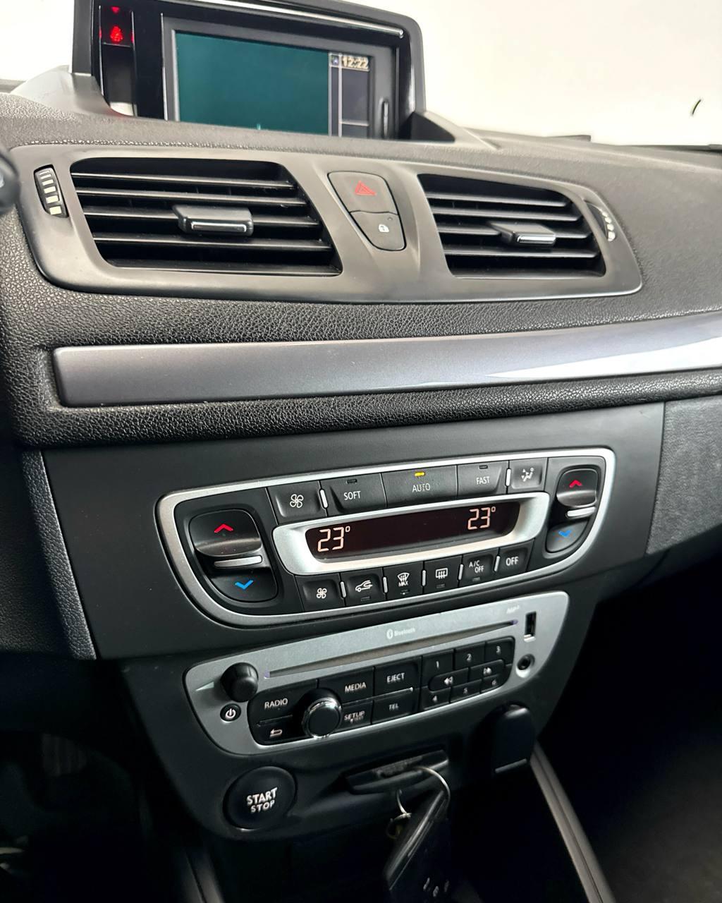 Renault Megane III · 2-й рестайлинг , 2015 г., механика, дизель - фото 13