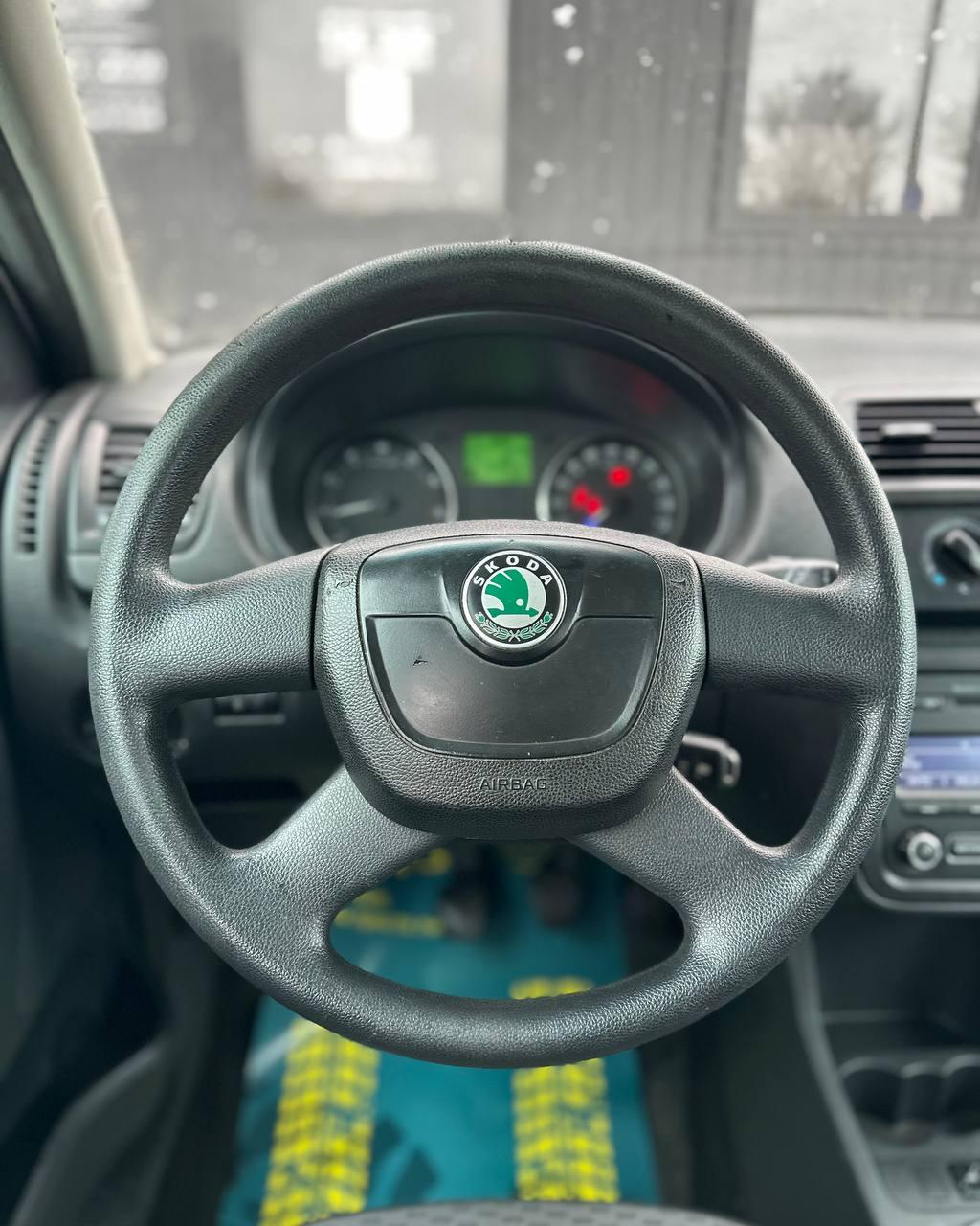 Skoda Fabia 5J · Рестайлинг , 2010 г., механика, бензин - фото 11