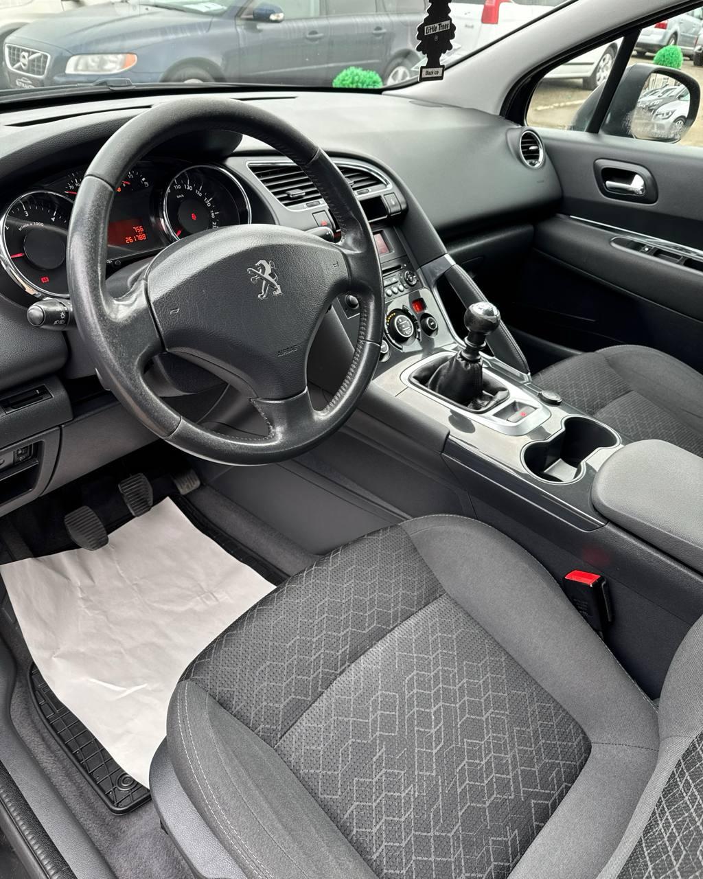 Peugeot 3008 I · Рестайлинг , 2014 г., механика, дизель - фото 8