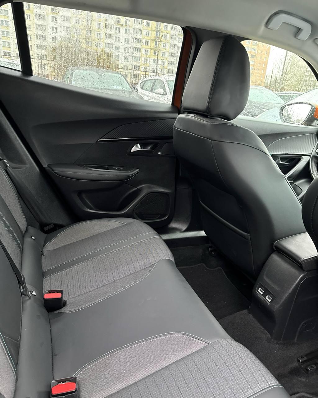 Peugeot 2008 II , 2021 г., механика, бензин - фото 13