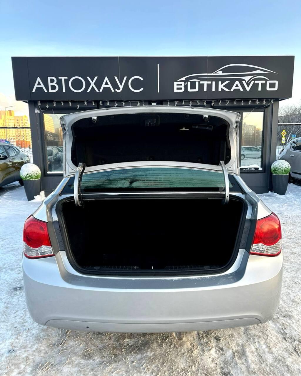 Chevrolet Cruze J300 · Рестайлинг , 2015 г., автомат, бензин - фото 14