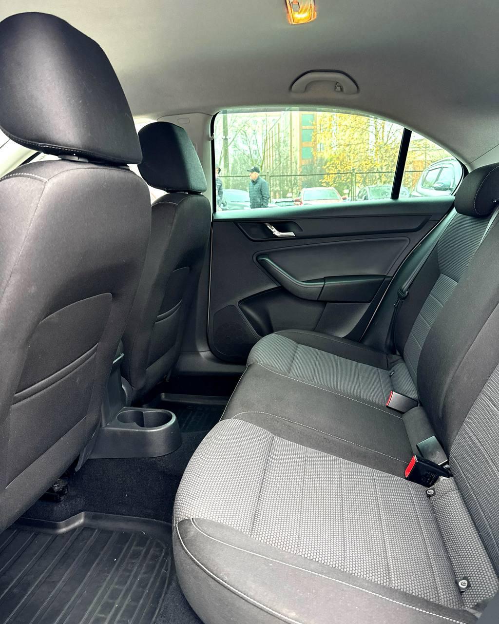 Skoda Rapid I , 2015 г., автомат, бензин - фото 12