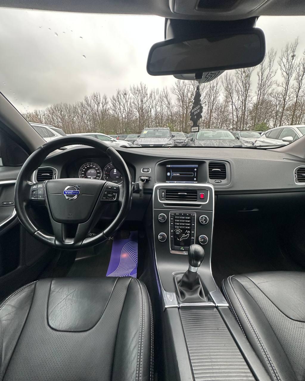 Volvo V60 I , 2011 г., механика, дизель - фото 9