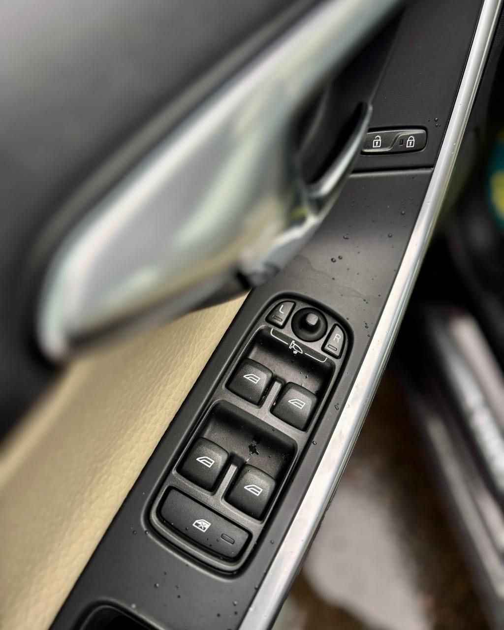 Volvo V60 I · Рестайлинг , 2013 г., робот, дизель - фото 16