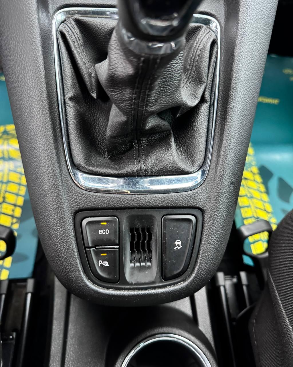 Opel Zafira C · Рестайлинг , 2017 г., механика, дизель - фото 18