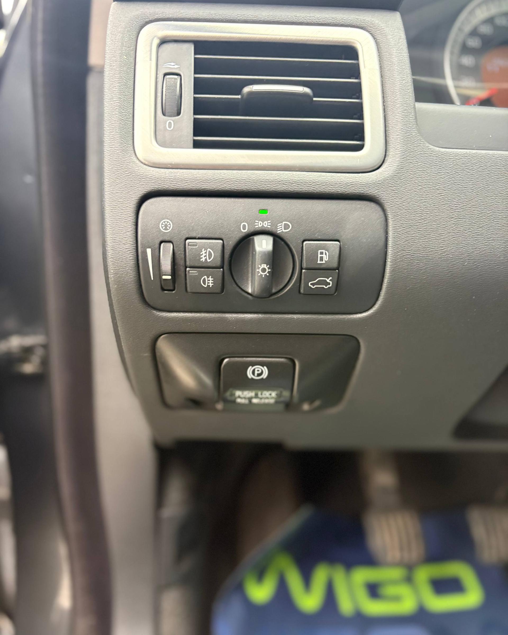 Volvo V70 III , 2011 г., механика, дизель  - фото 20