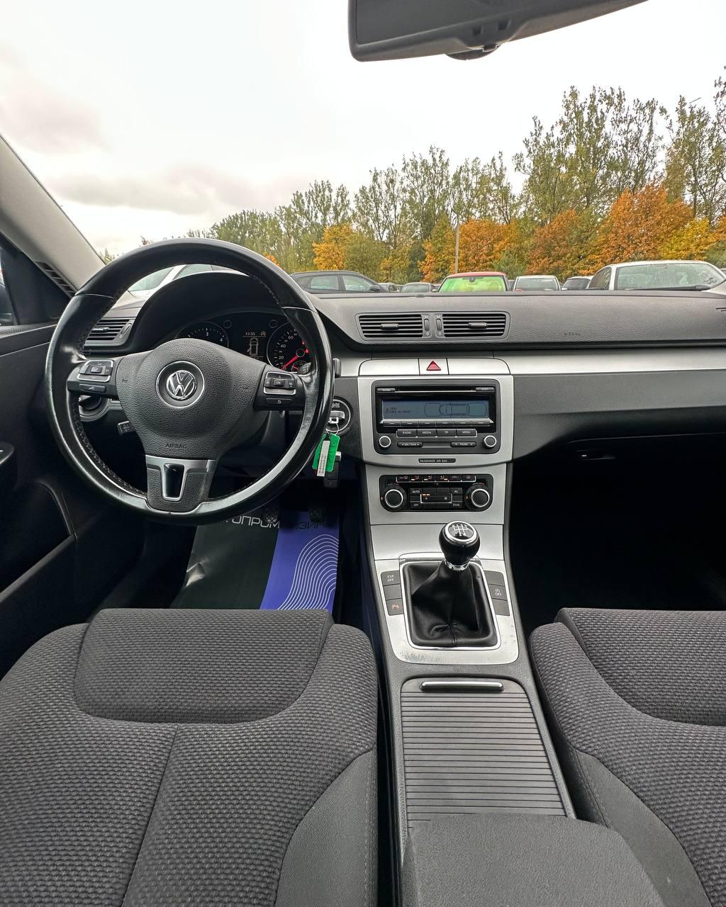 Volkswagen Passat B6 , 2010 г., механика, дизель - фото 7