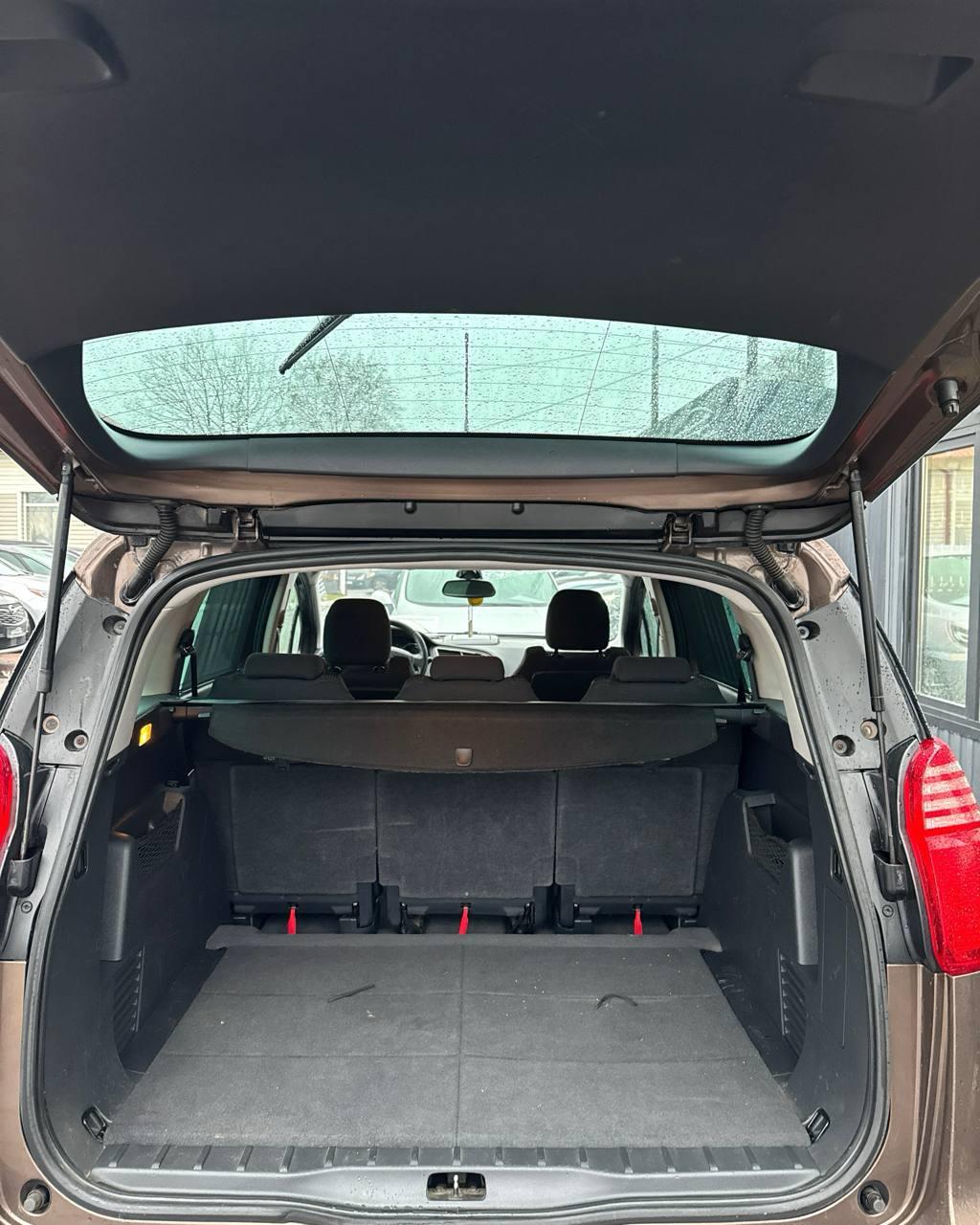 Peugeot 5008 I · Рестайлинг , 2014 г., механика, дизель - фото 14