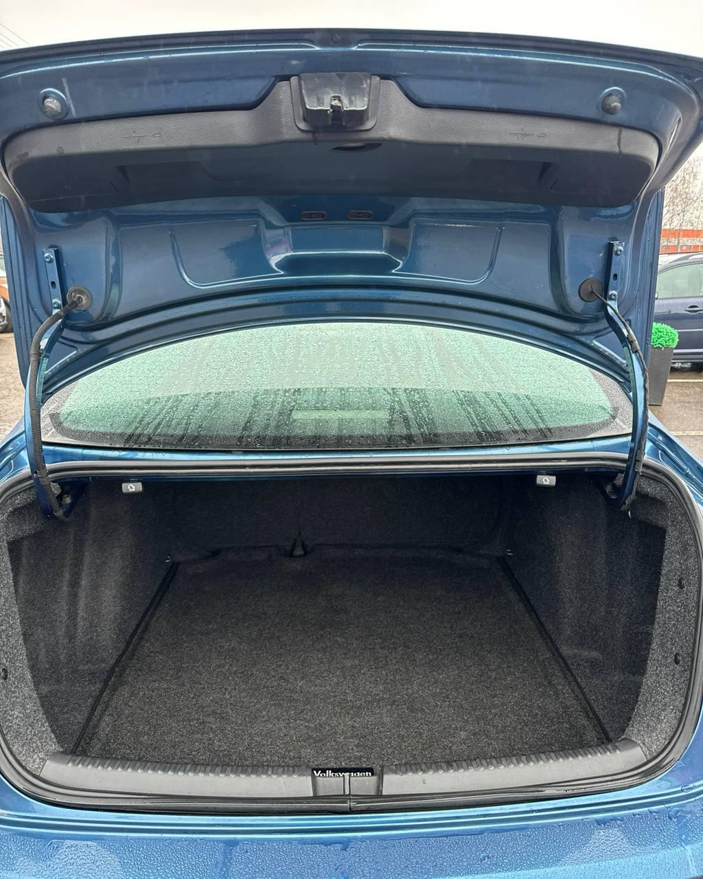 Volkswagen Jetta VI · Рестайлинг , 2015 г., автомат, бензин - фото 14