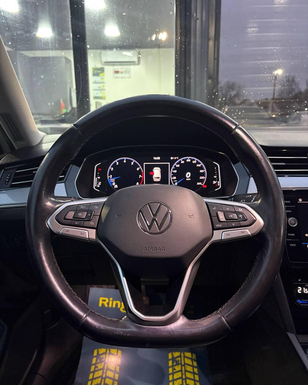 Volkswagen Passat B8 · Рестайлинг , 2021 г., механика, бензин - фото 15