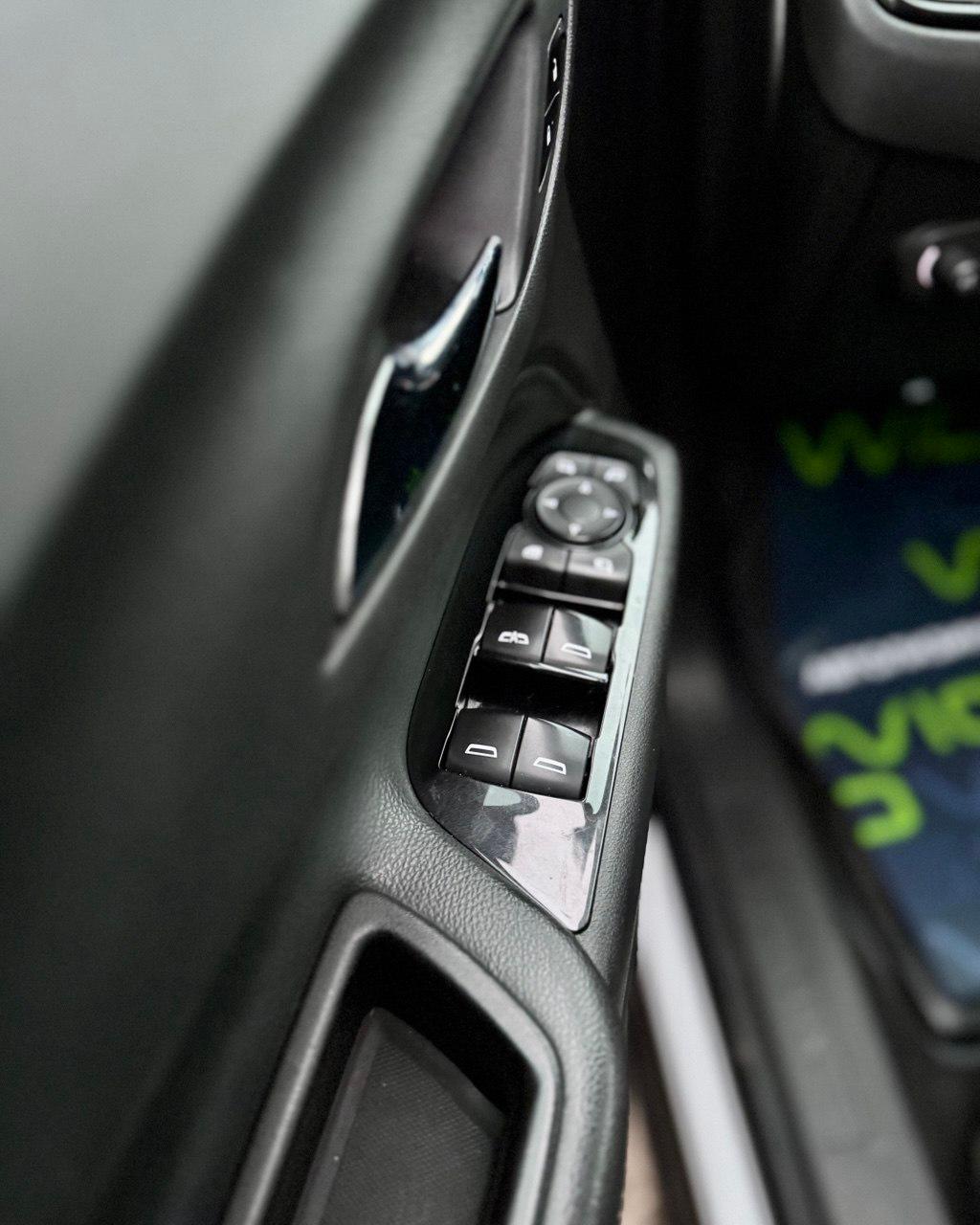 Chevrolet Equinox III · Рестайлинг , 2021 г., автомат, бензин - фото 17