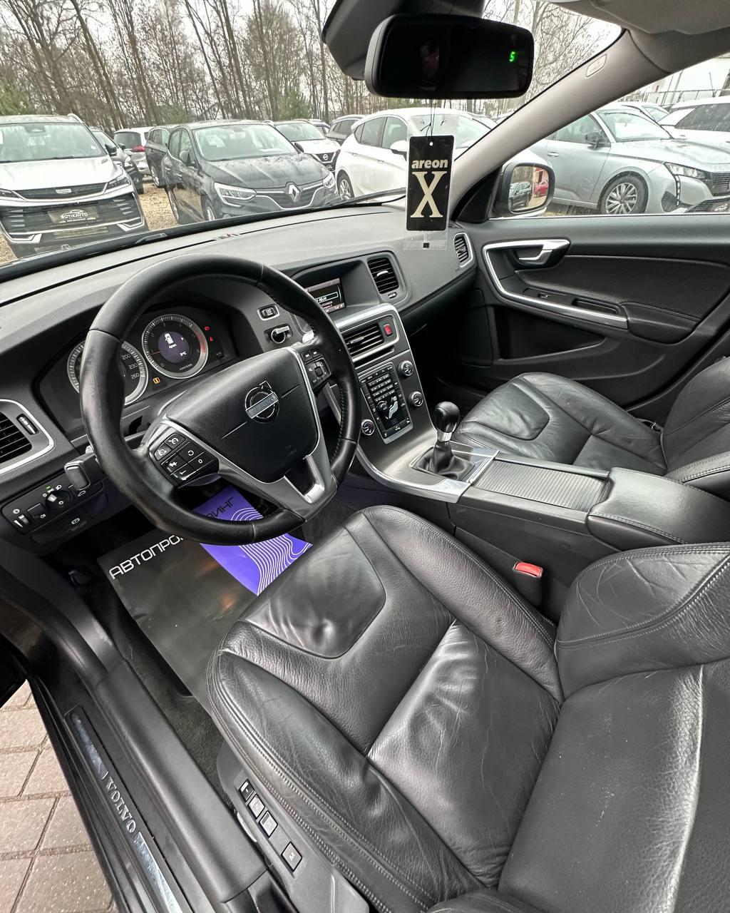 Volvo V60 I , 2011 г., механика, дизель - фото 7