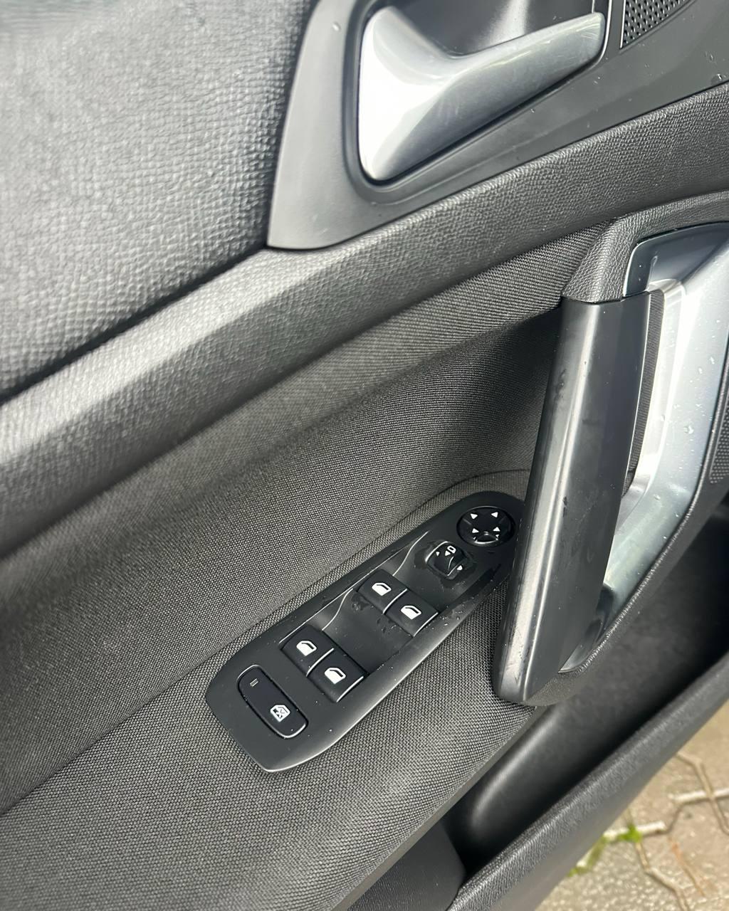 Peugeot 308 T9 , 2014 г., механика, дизель - фото 9