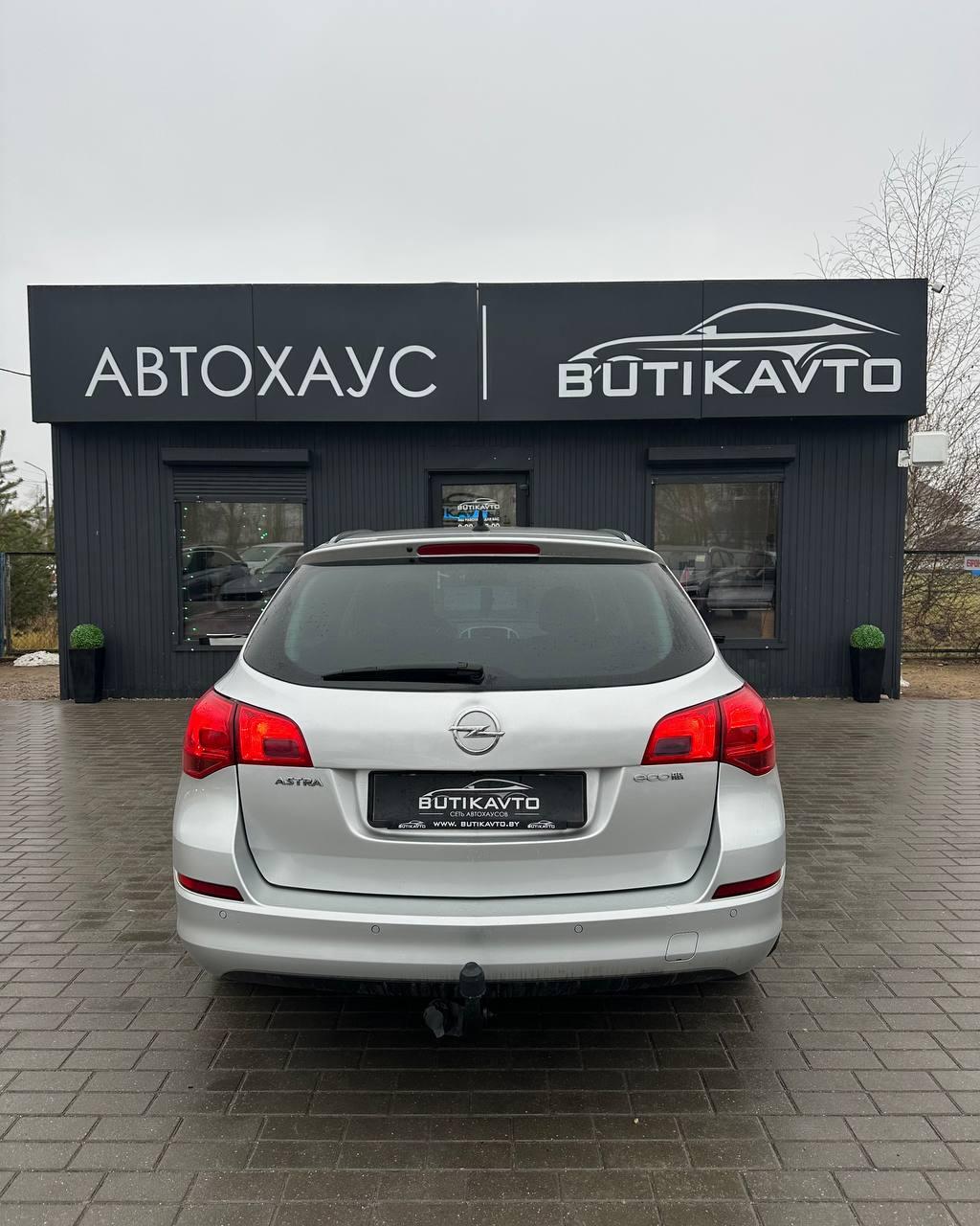 Opel Astra J · Рестайлинг , 2012 г., механика, дизель - фото 5