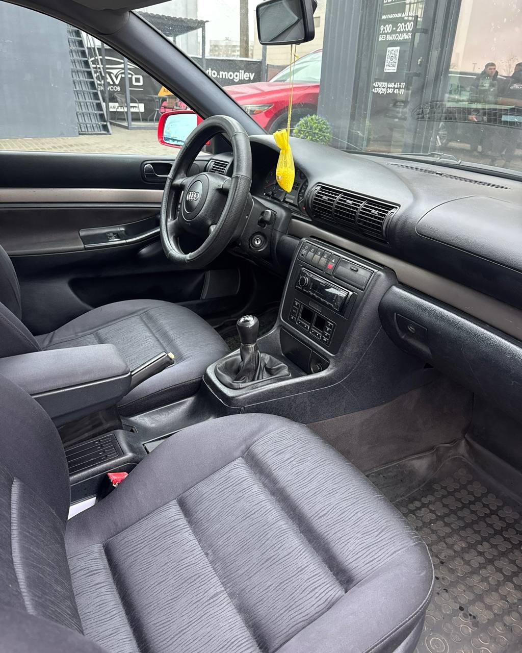 Audi A4 B5 , 1998 г., механика, бензин - фото 10