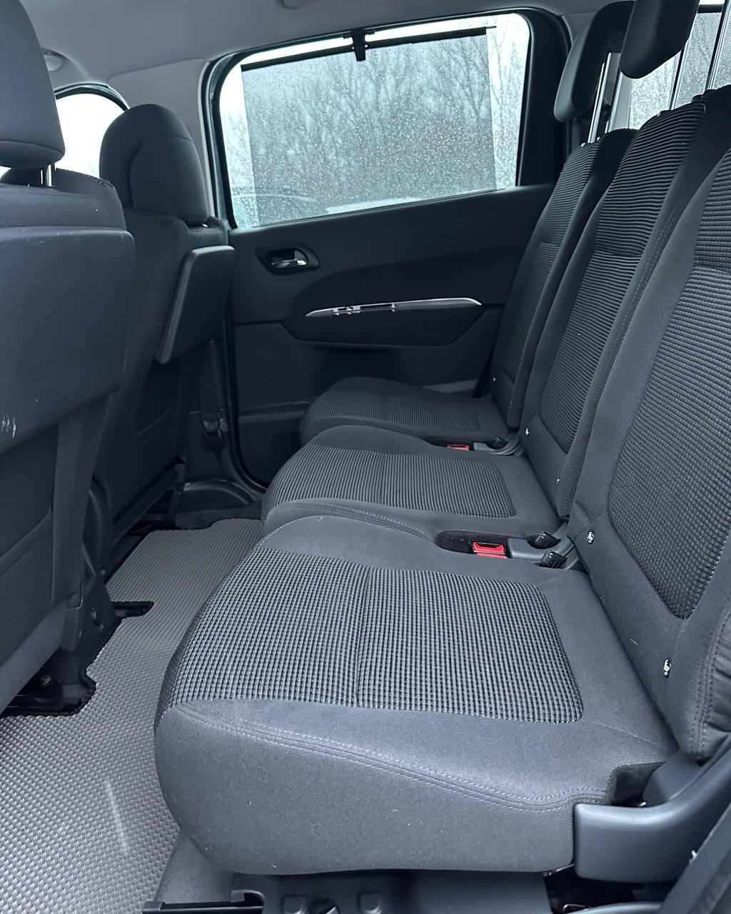 Peugeot 5008 I , 2013 г., механика, дизель - фото 8