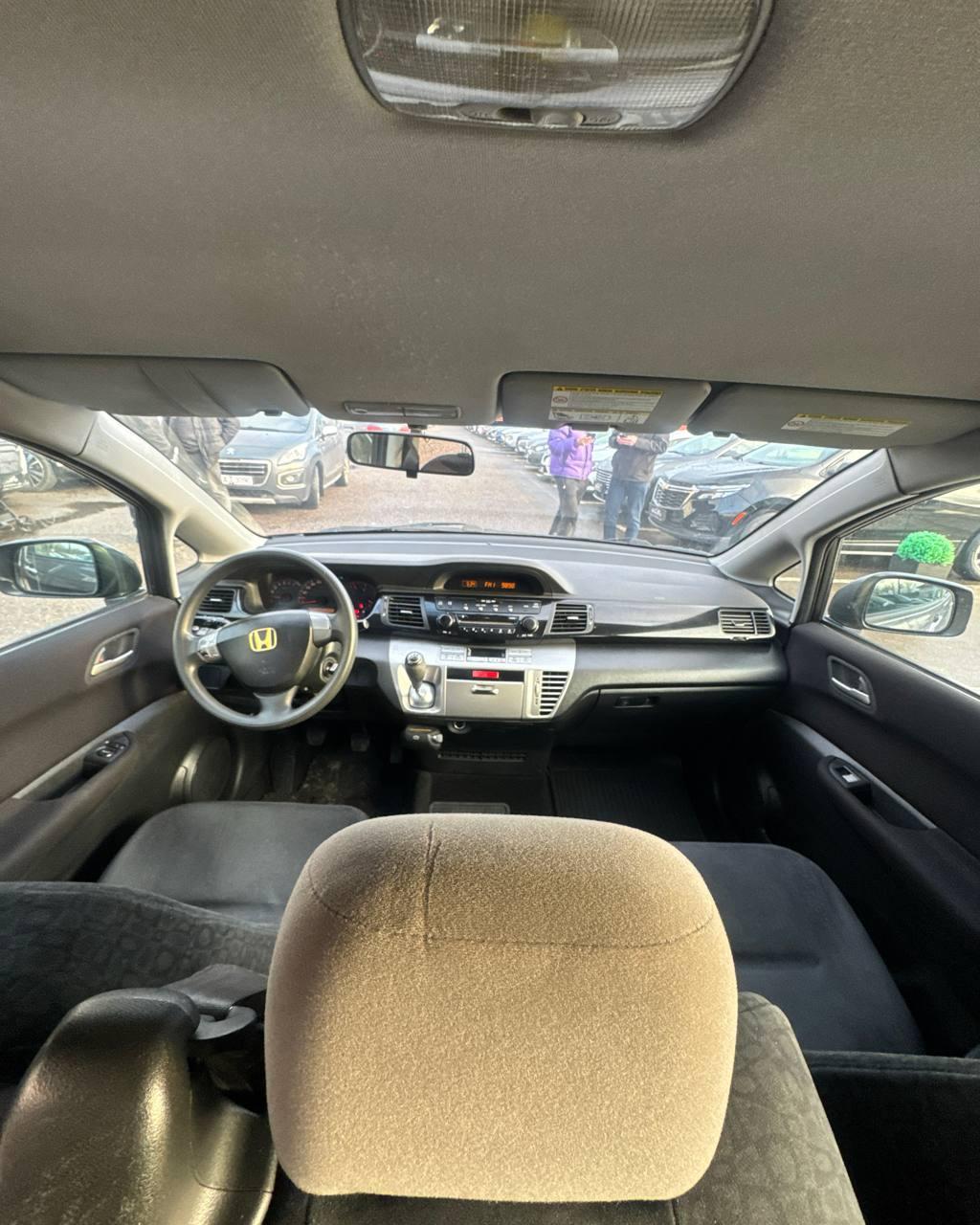 Honda FR-V I , 2005 г., механика, бензин - фото 9