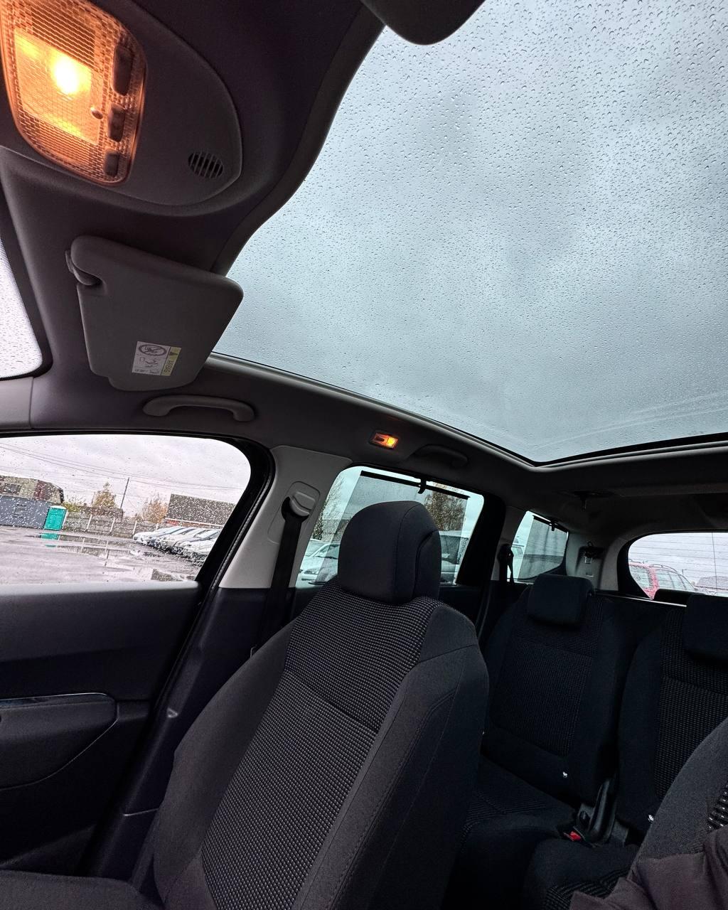 Peugeot 5008 I · Рестайлинг , 2015 г., механика, дизель - фото 22