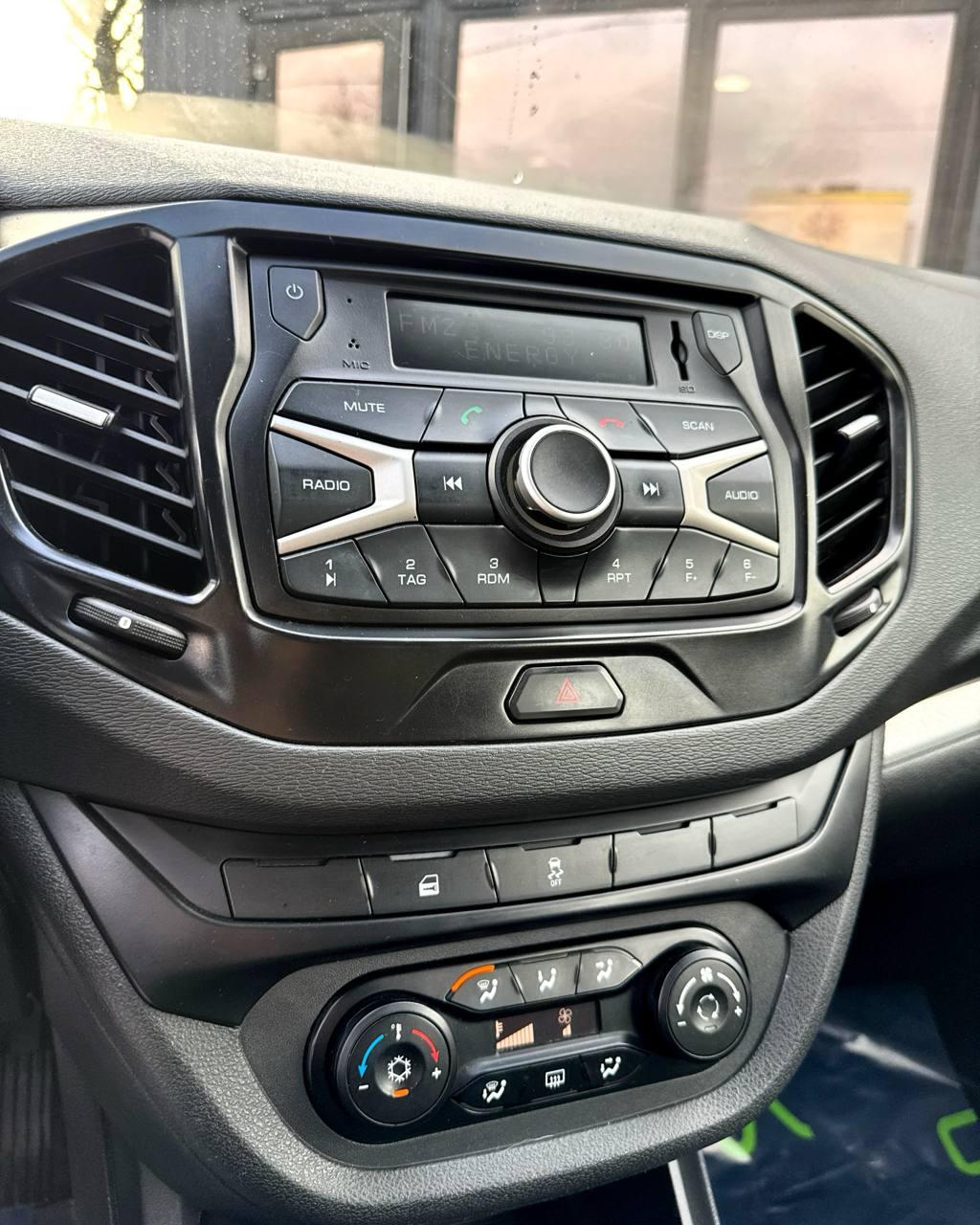 Lada (ВАЗ) Vesta I , 2018 г., механика, бензин - фото 14