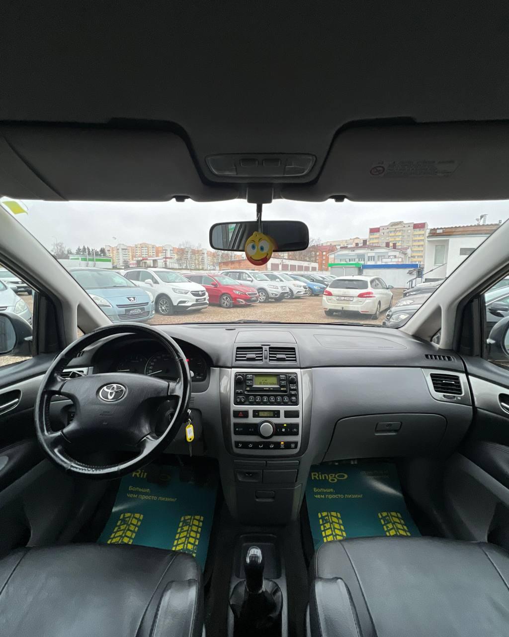 Toyota Avensis Verso I , 2003 г., механика, дизель - фото 12