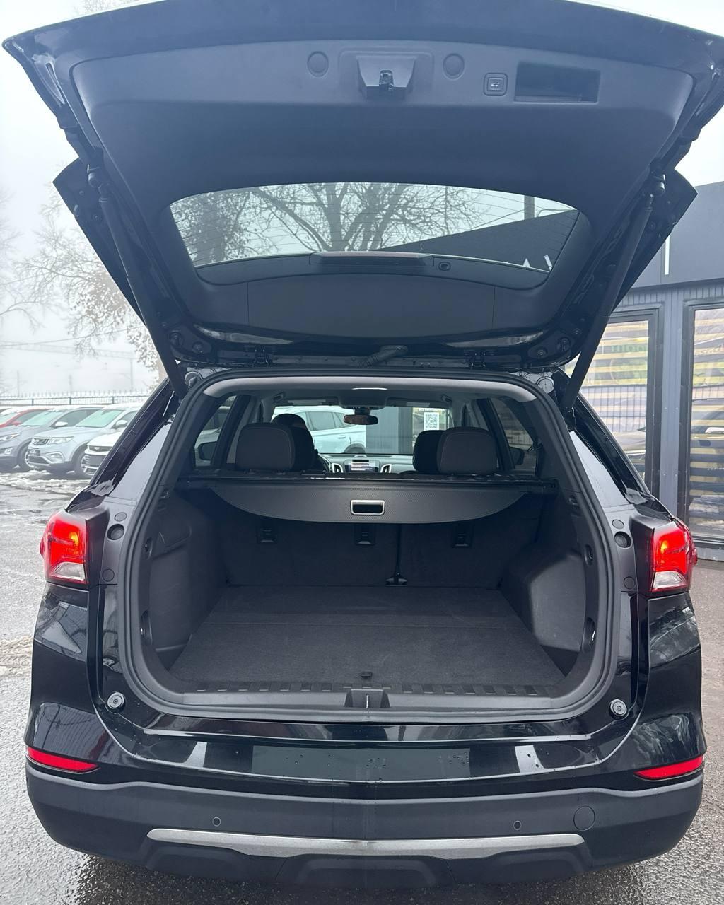 Chevrolet Equinox III · Рестайлинг , 2023 г., автомат, бензин - фото 12