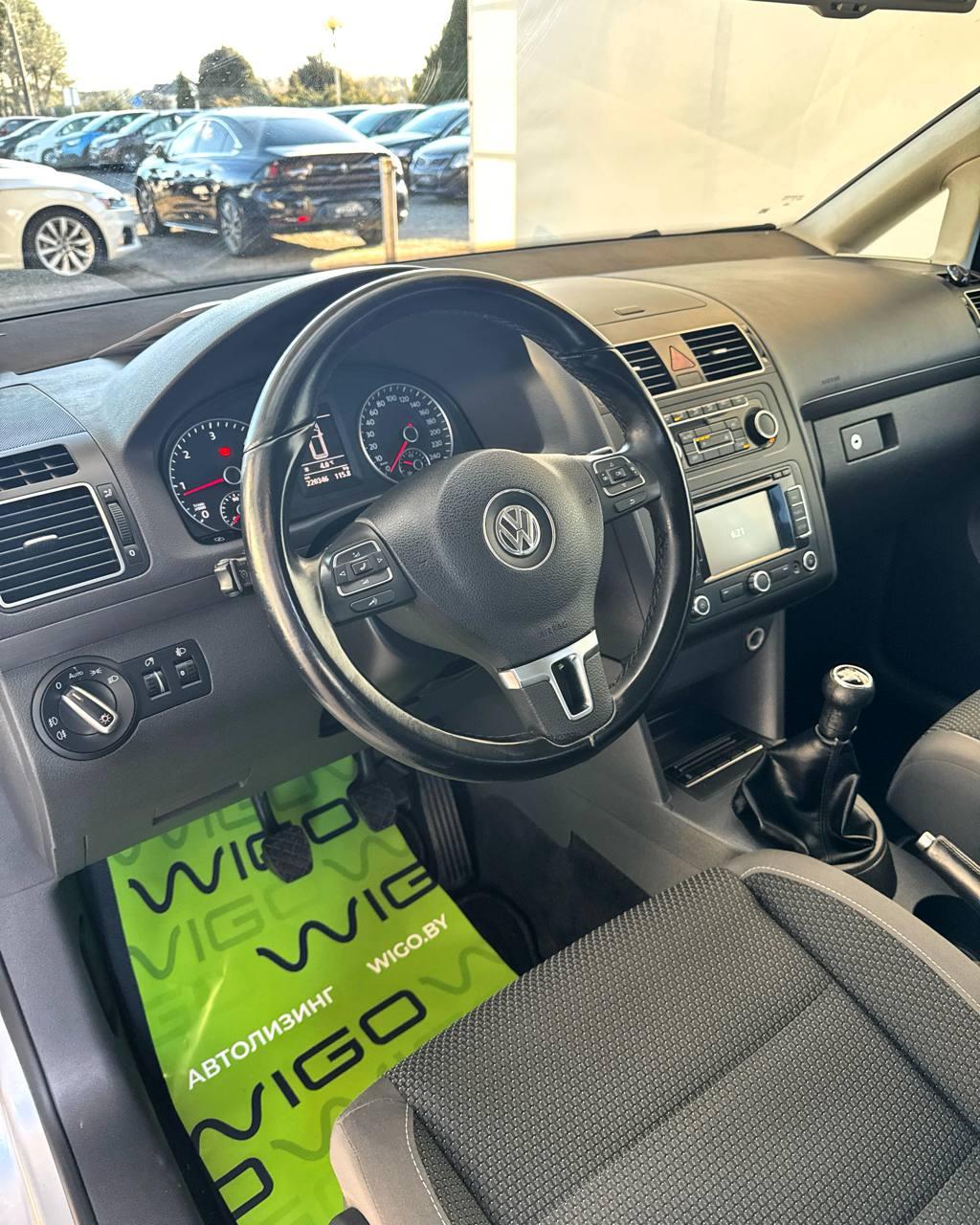 Volkswagen Touran I · 2-й рестайлинг , 2011 г., механика, дизель - фото 11