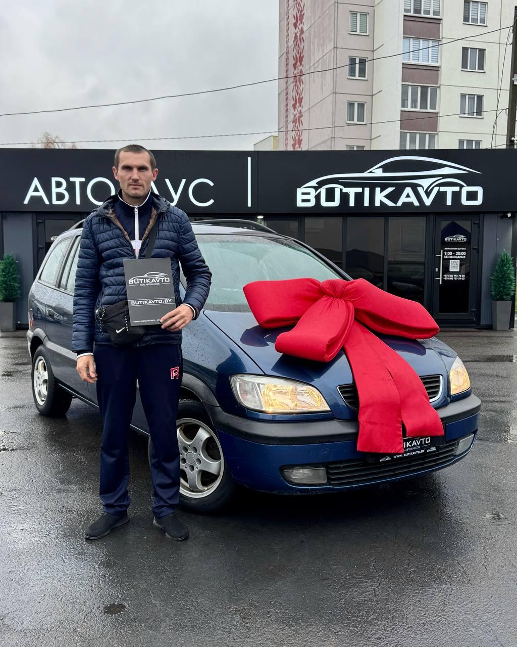 Opel Zafira A , 2001 г., механика, бензин