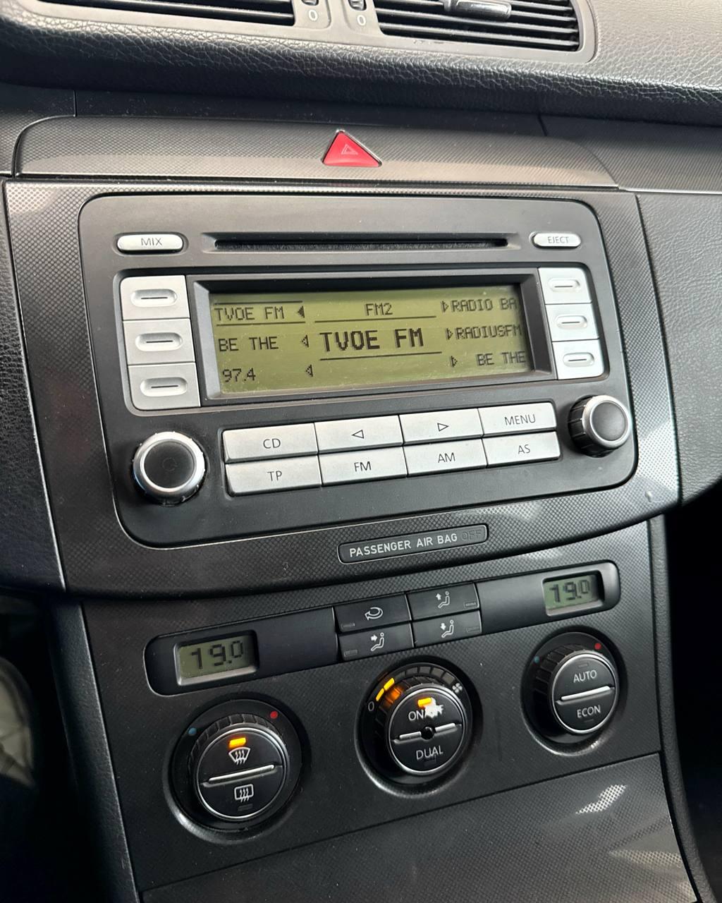 Volkswagen Passat B6 , 2006 г., механика, дизель - фото 12