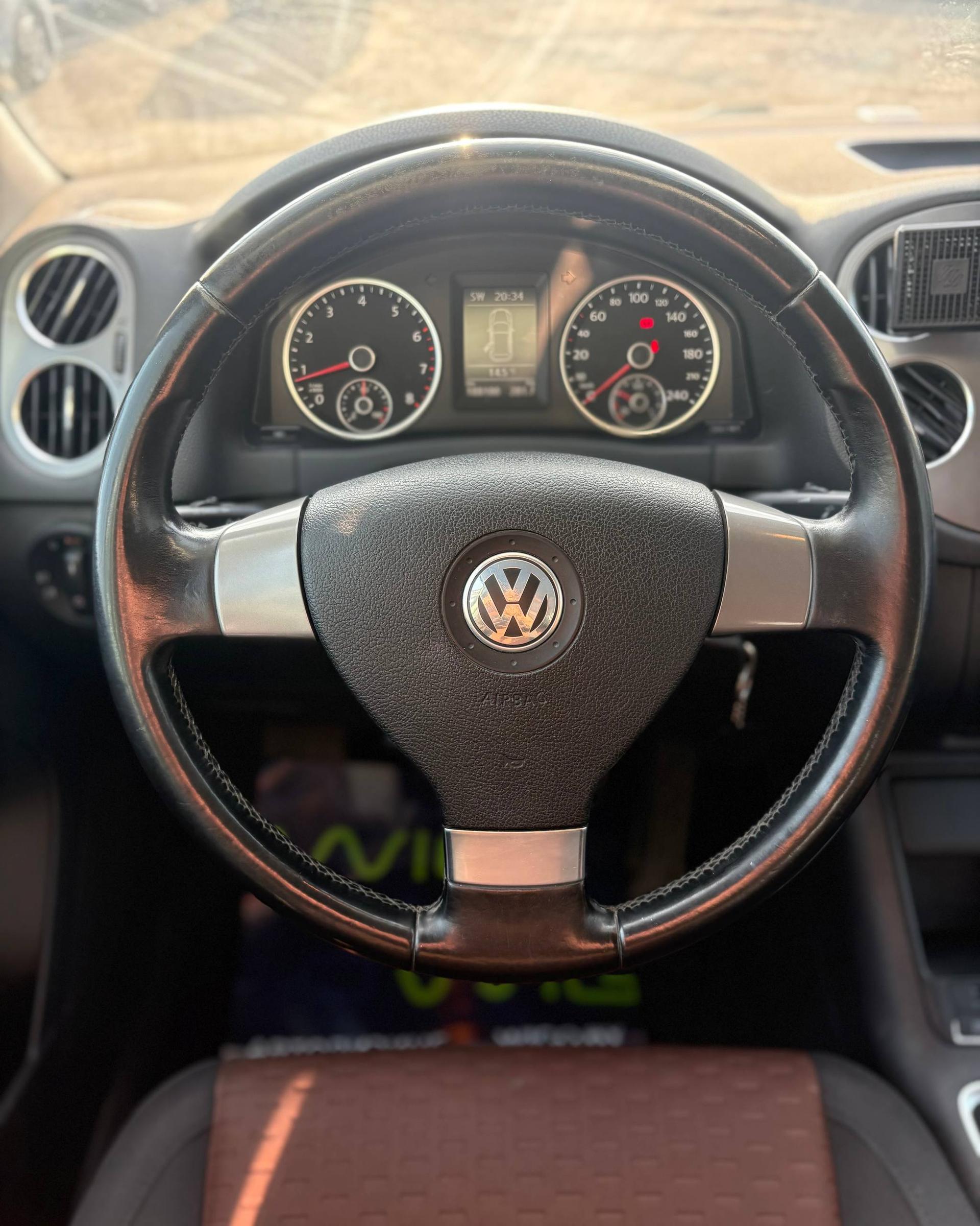 Volkswagen Tiguan I , 2009 г., механика, бензин - фото 15